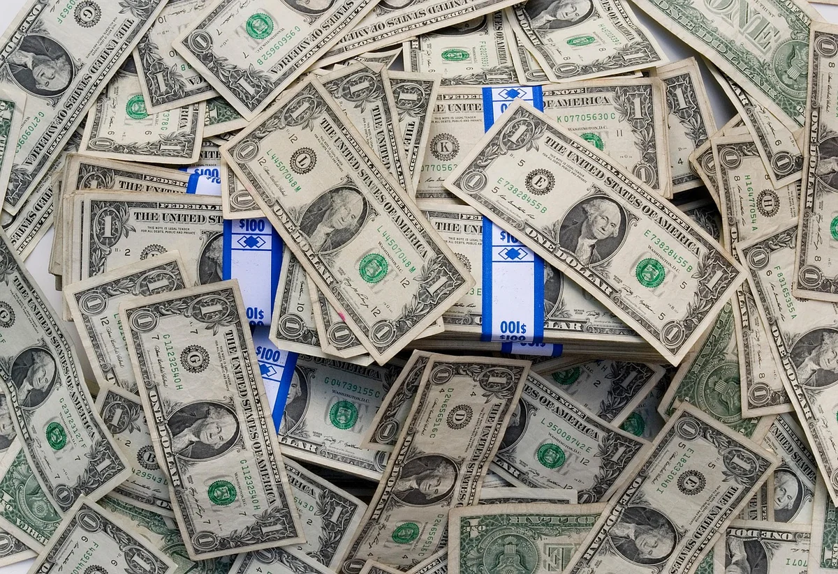 Avantages et limites par rapport aux banques en ligne